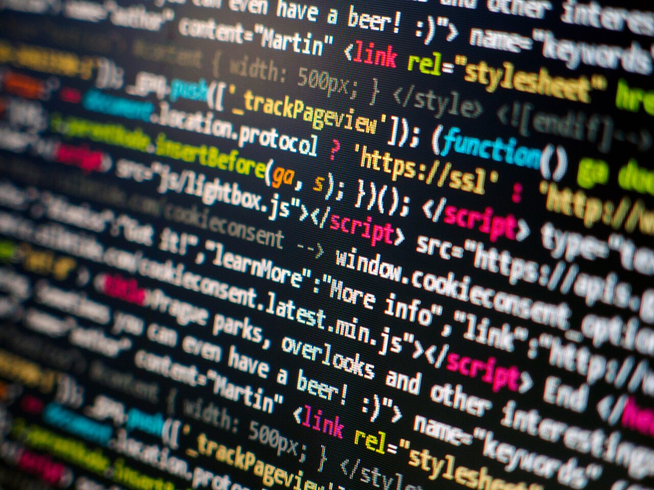 Couverture de Cours d'informatique sur le langage HTML (structure, balises, tableaux, formulaires, insertions).